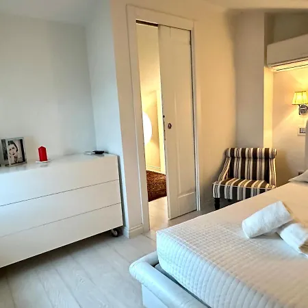 Elle Villa